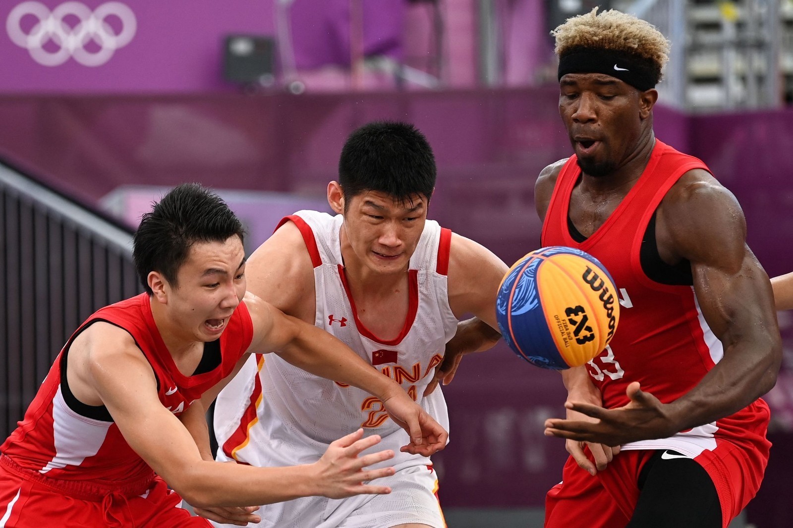 哈哈体育官网首页登录-主教练正在热身